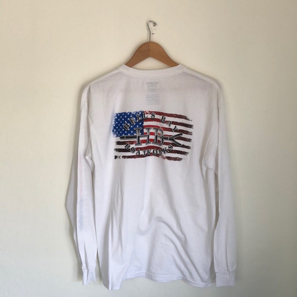 Hell’s Bay long sleeve graphic